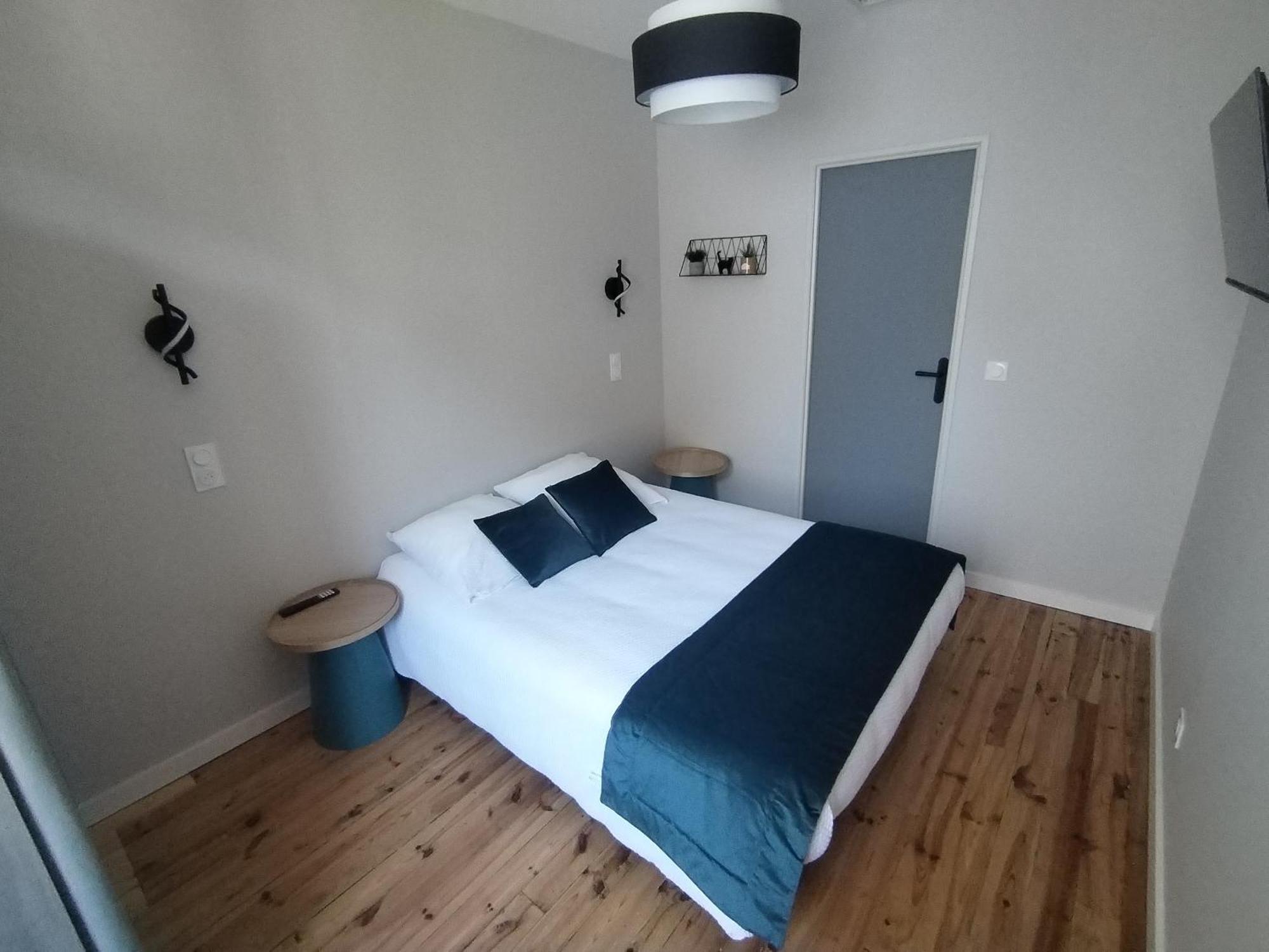 Appartement Avec Garage Prive - Latre Location *