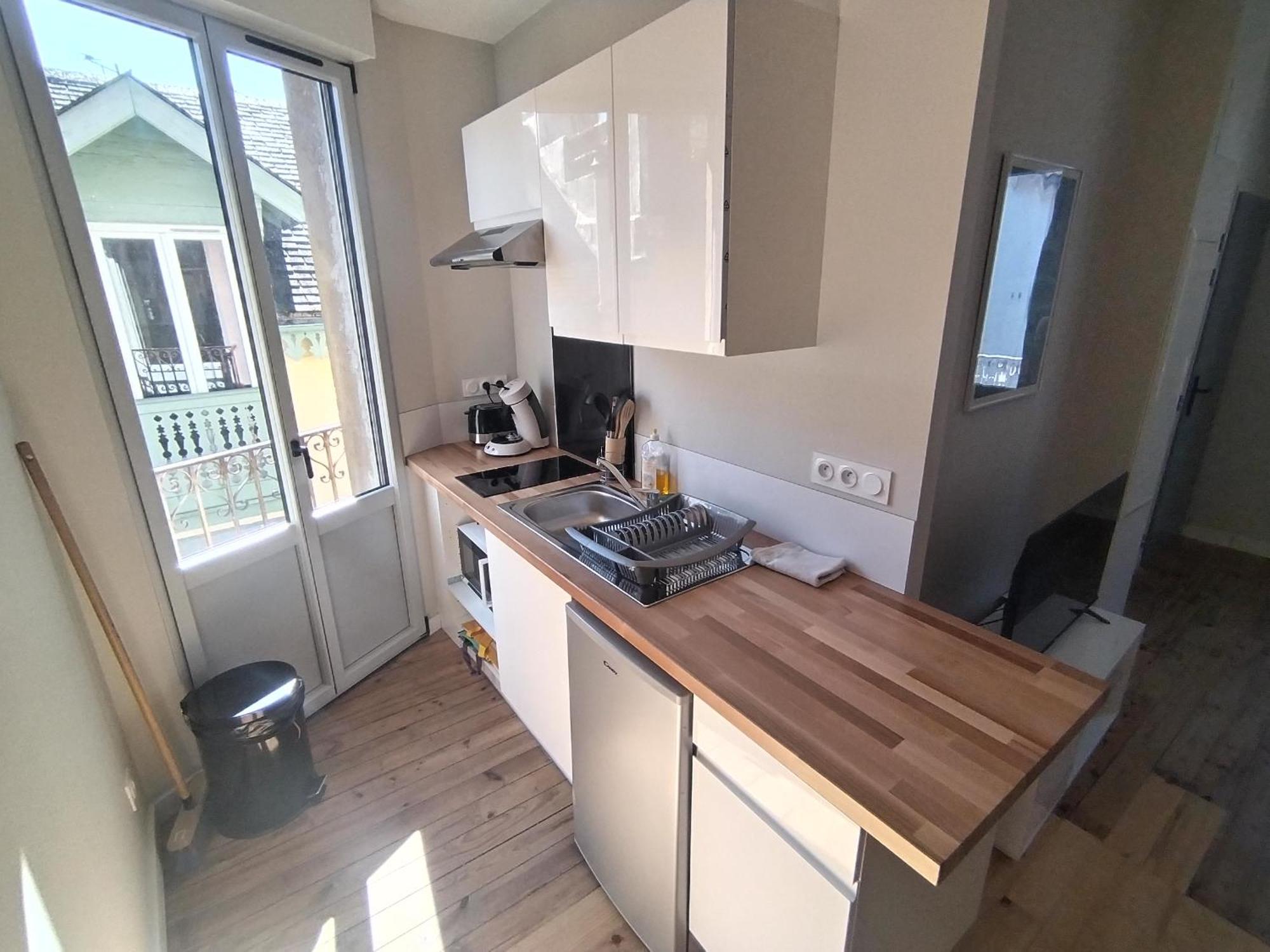 Appartement Avec Garage Prive - Latre Location