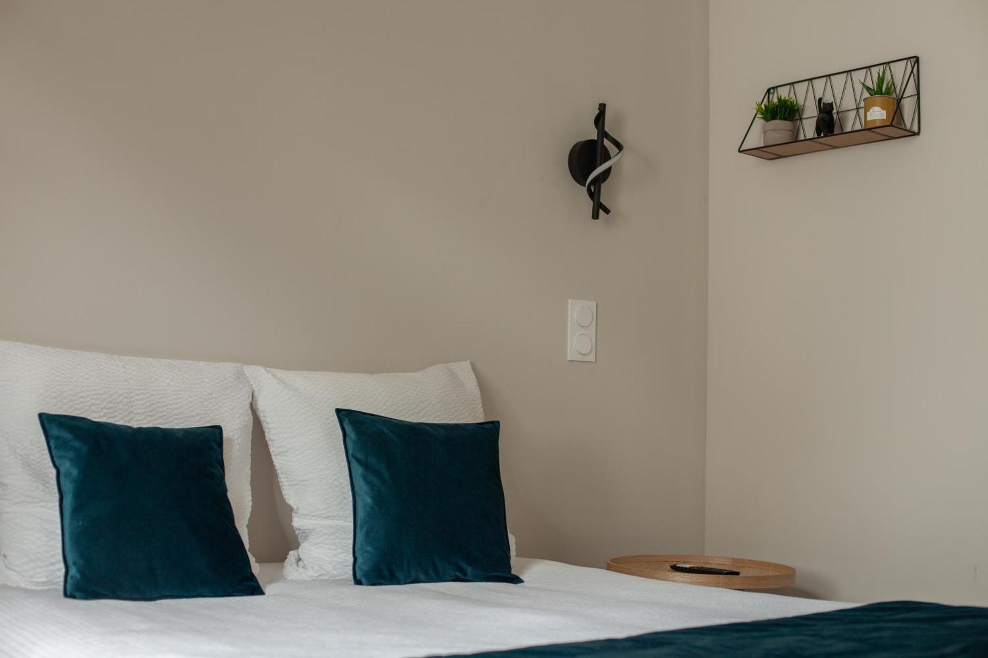 Appartement Avec Garage Prive - Latre Location *