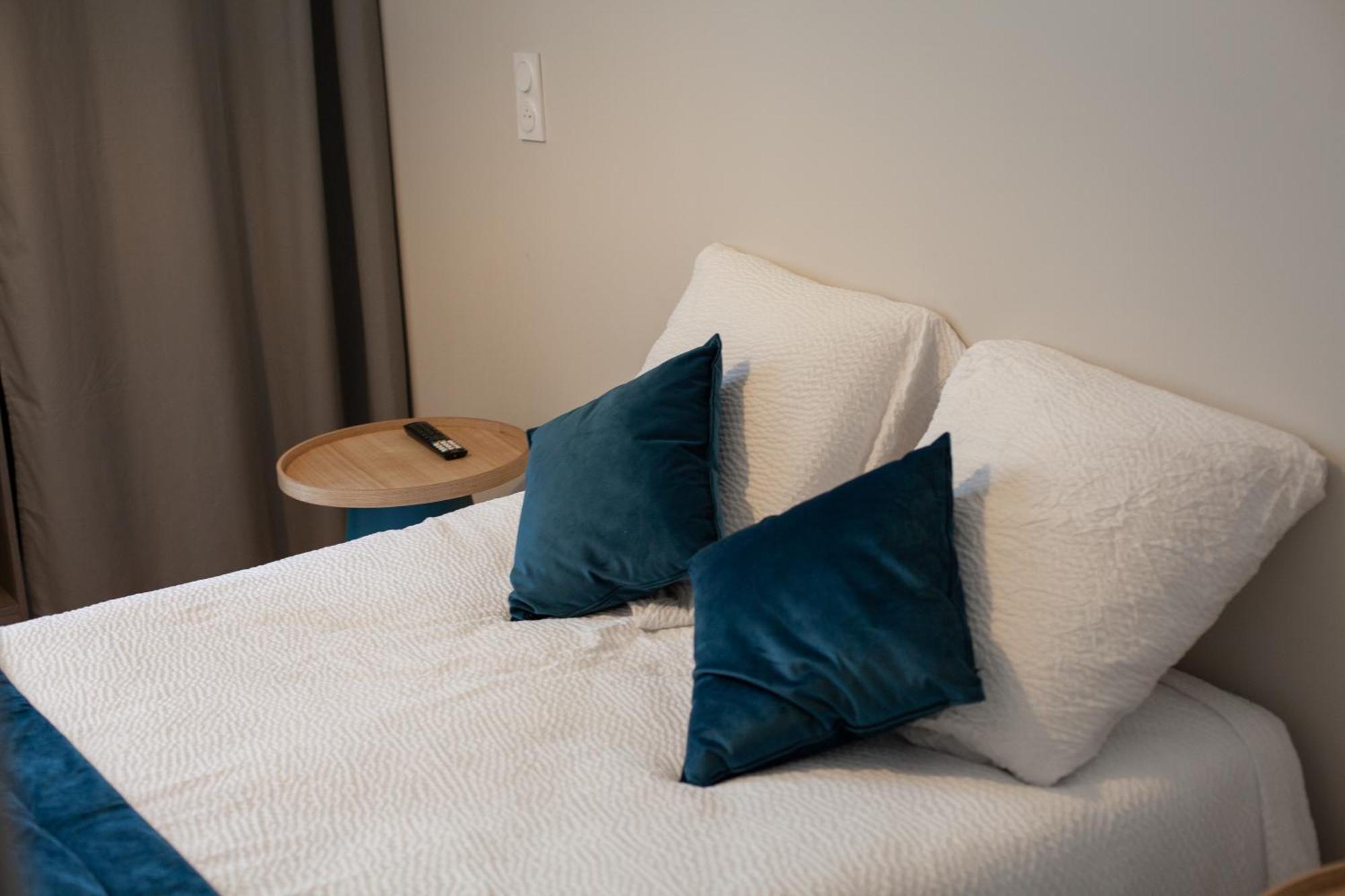 Appartement Avec Garage Prive - Latre Location *