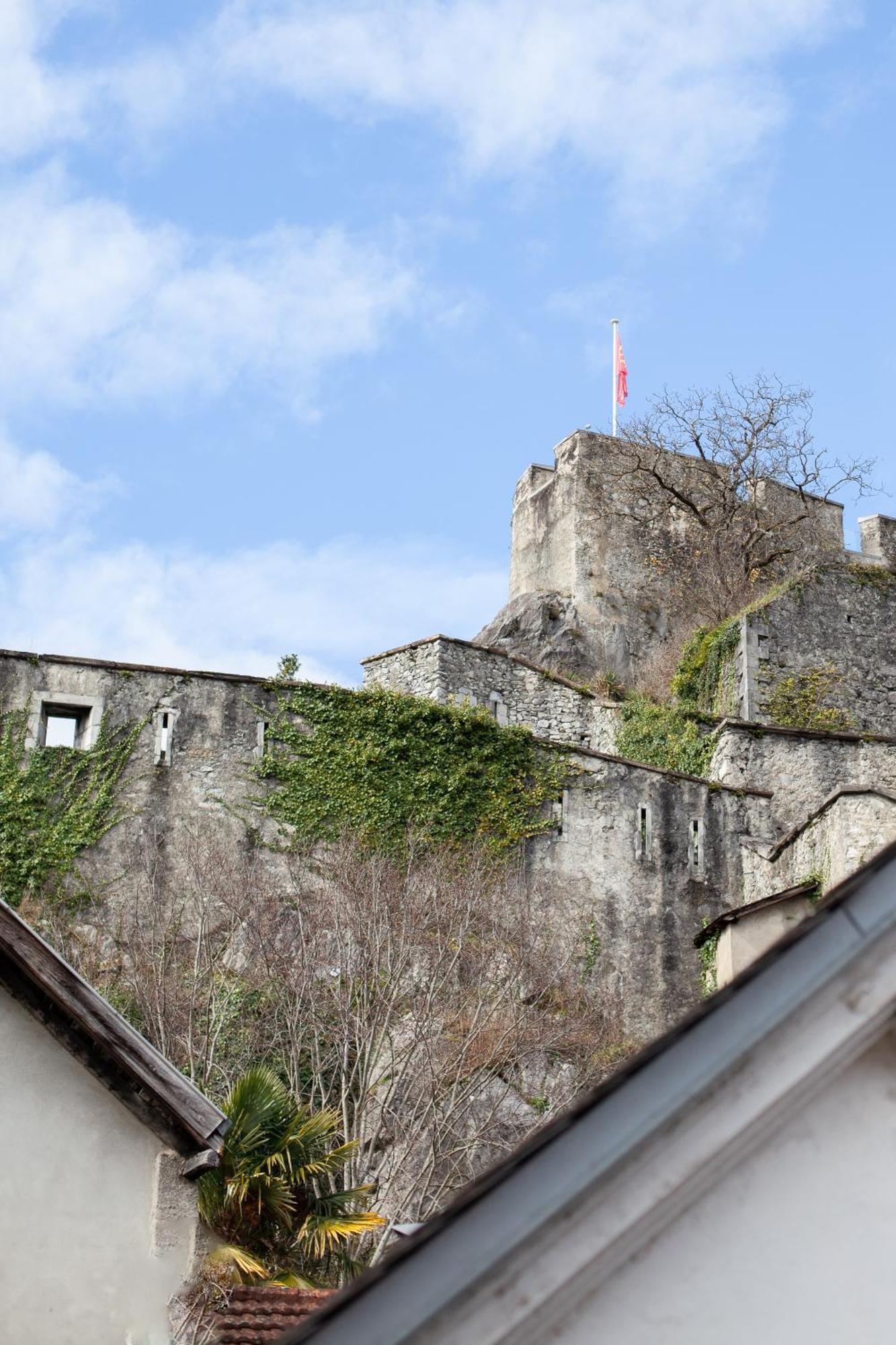 Appartement Avec Garage Prive - Latre Location